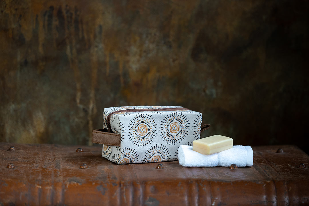 Shwe Shwe Cream Toiletry Bag