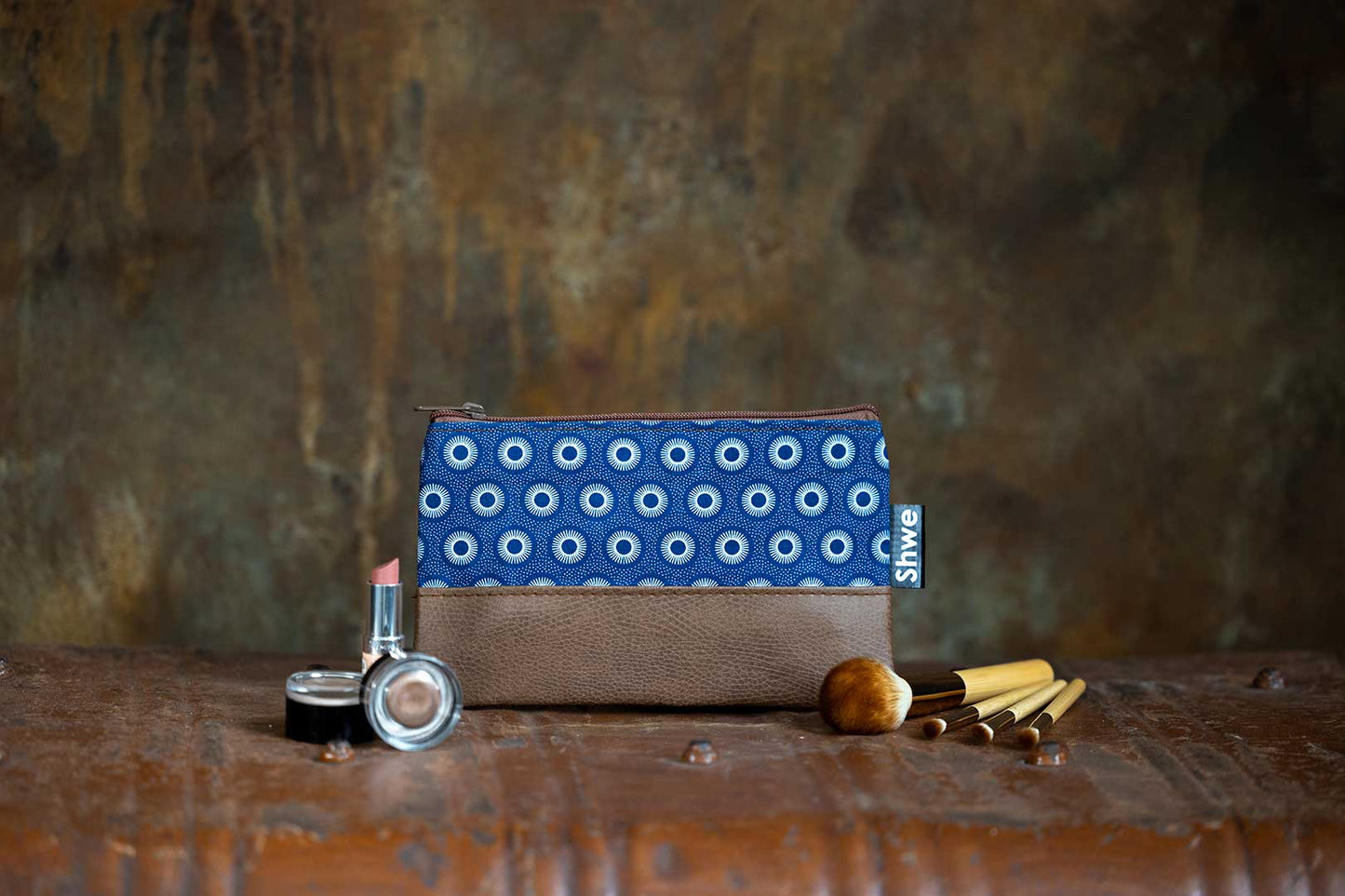 Shwe Shwe Navy Clutch / Makeup Bag Lifestyle