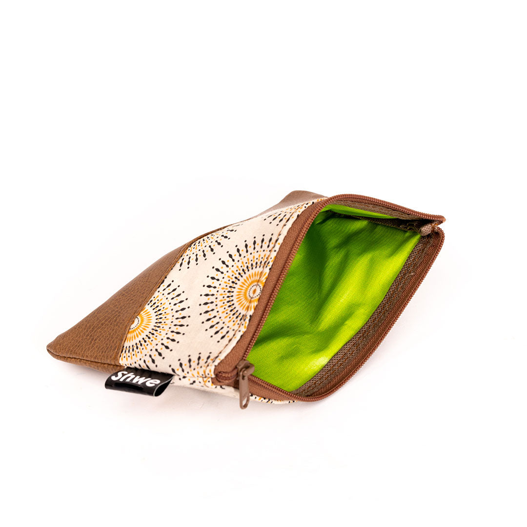 Inside Shwe Cream Leather Look Clutch bag