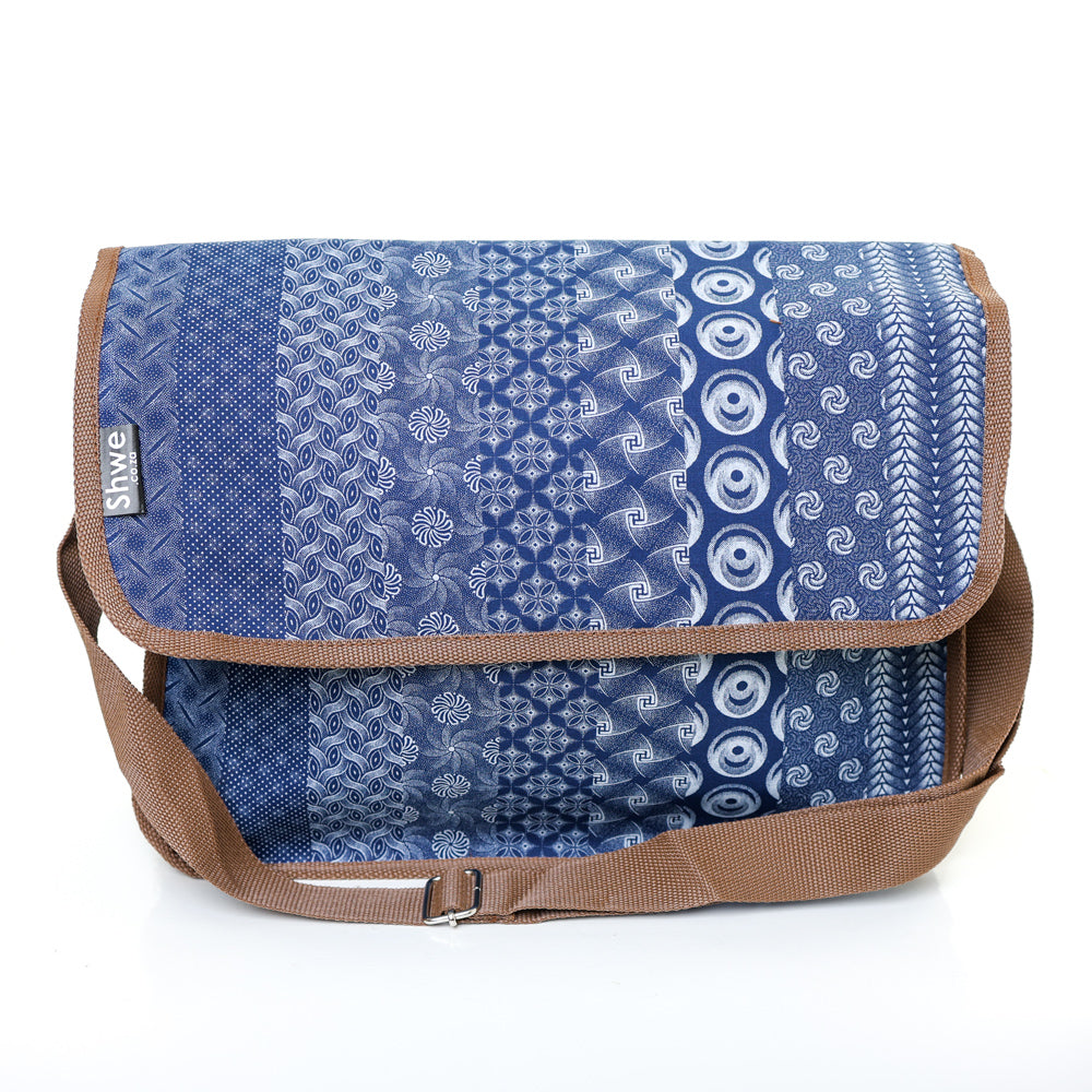 Shwe Shwe Blue Messenger Bag strap